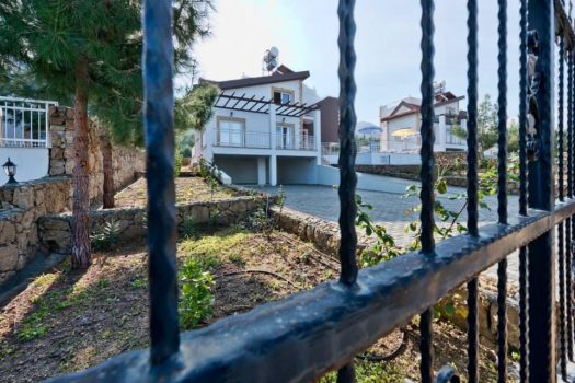 Holiday Rentals 4 bedroom villa with Private Pool