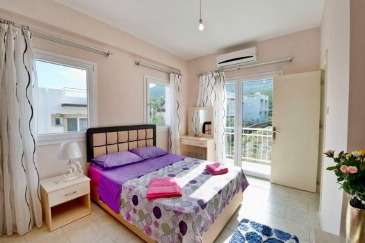 Holiday Rentals 4 bedroom villa with Private Pool