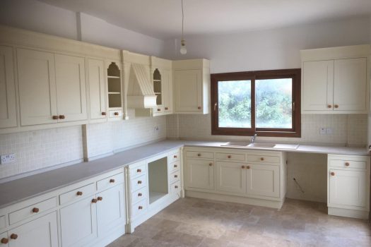 2+1 flat for sale in the mountains in Kyrenia, North Cyprus
