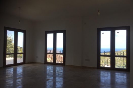 2+1 flat for sale in the mountains in Kyrenia, North Cyprus
