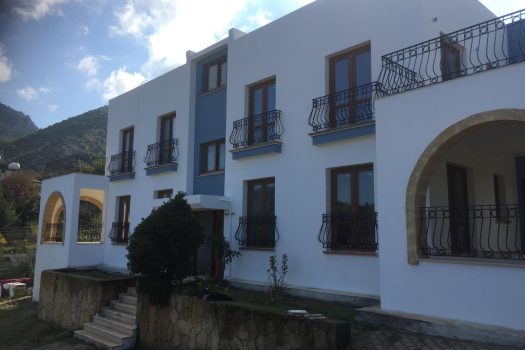 2+1 flat for sale in the mountains in Kyrenia, North Cyprus